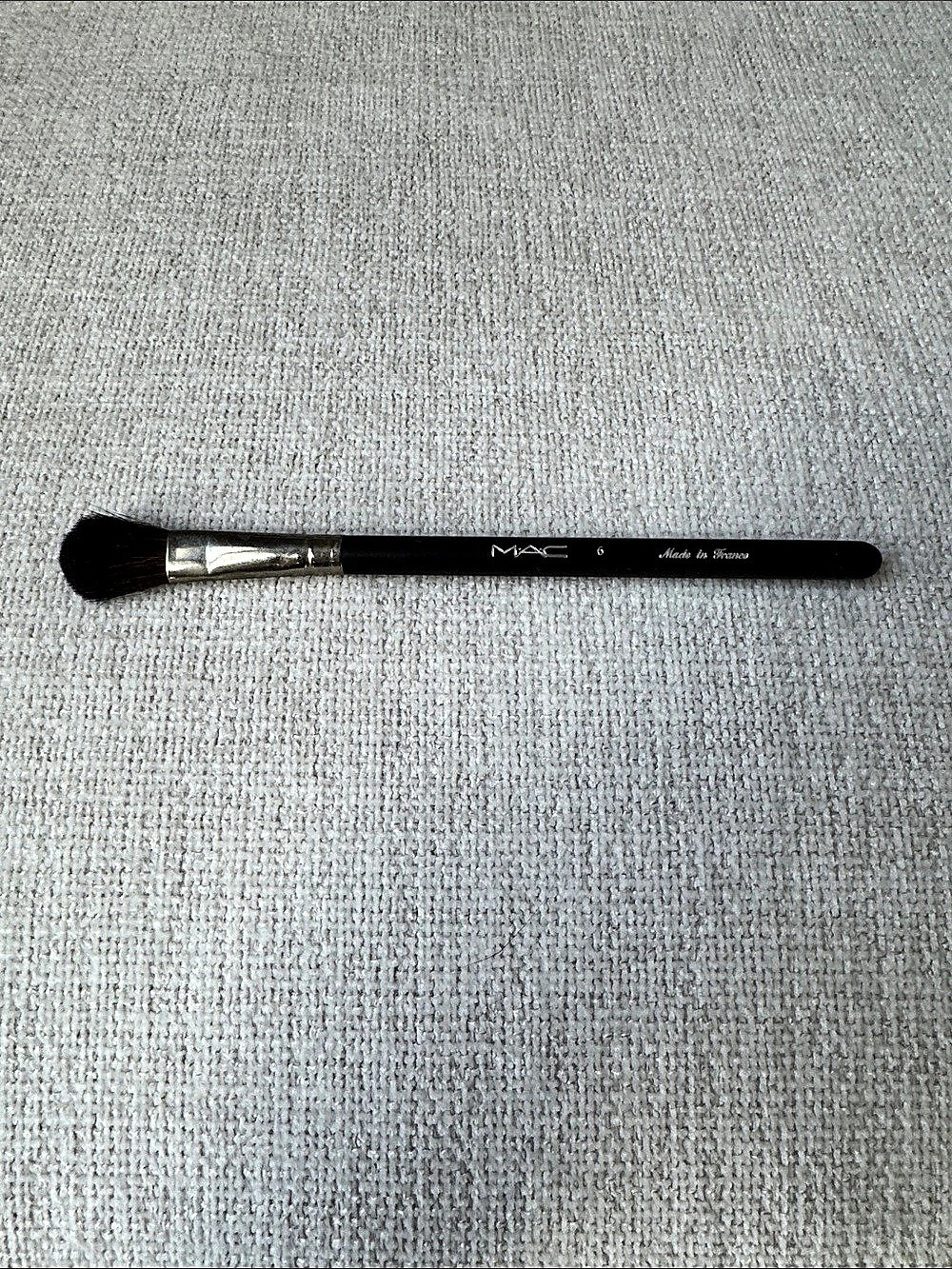 MAC Makeup Brush in Black & Silver Like New